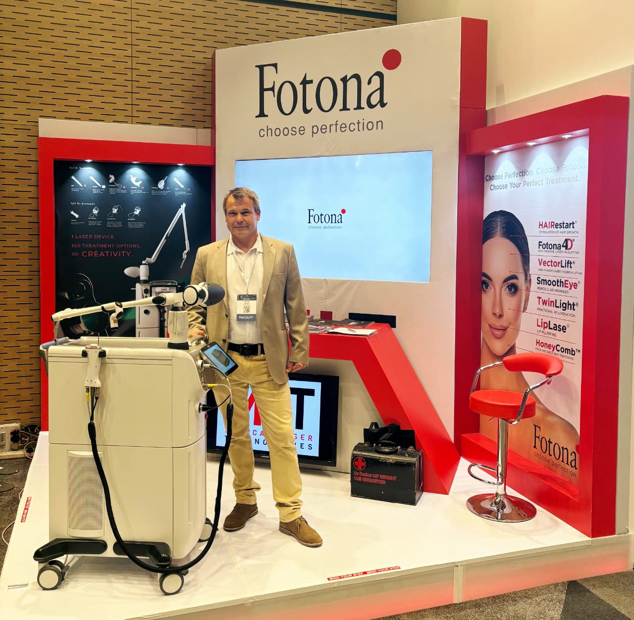 Dr Scott Barker at the Fotona international expo